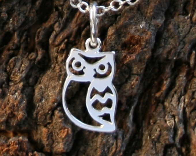 Wise owl~ Little Sterling Silver owls. Choose Pendant, Earrings or Gift set. Choose plain satin shimmer or a lightly hammered finish