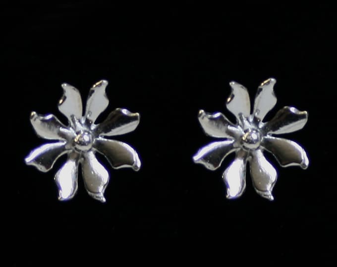 Handmade 'Ma Petite Fleur' earrings. 'Simply Silver' Traditionally hand made sterling silver flower earrings, stud earrings for pierced ears