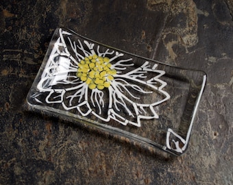 Daisy ~  Fused glass soap / trinket / mini sushi / chocolates dish. A hand painted large White Daisy with a yellow center on a clear base.