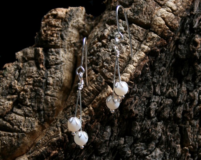 Beautiful Berries. Sterling Silver and White Agate floral drop earrings. Exclusive design. Flower drops. Bridal white. Wedding, Bridesmaid.