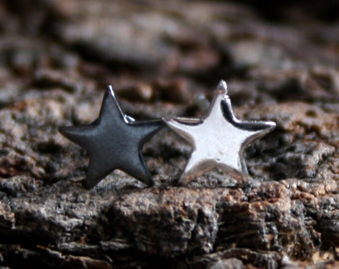 Tiny Stars. Sterling Silver stud earrings. 'Forest friends' collection. Exclusive design. Eco-friendly Natural or Black silver. Star studs.