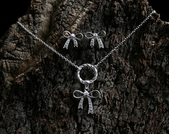 Permanently locking CZ Bow  Fancy 'O' ring Day Collar/ Slave Necklace. Sterling silver. Infinity / Eternity / 'O' ring. Baby girl bow. DD/lg