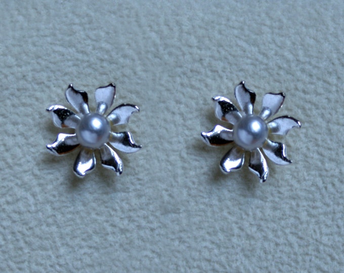 Handmade 'Ma Petite Fleur' earrings. Traditionally hand made sterling silver flower stud earrings with Silver grey pearls, for pierced ears