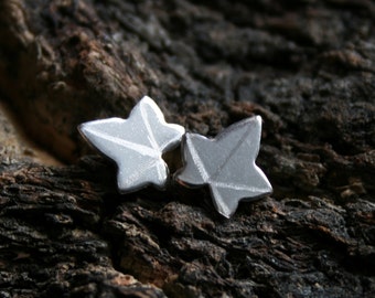 Ivy leaf. Sterling Silver stud earrings. 'Forest friends' collection. Exclusive design. Ear studs. Eco-friendly silver. Little ivy leaves.
