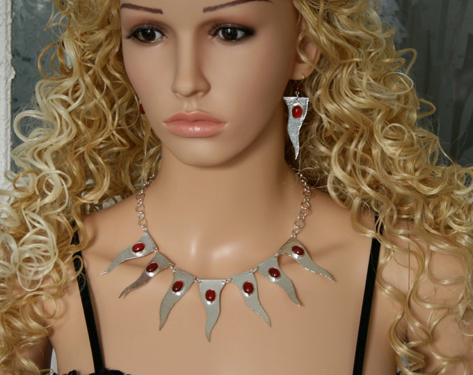 Exclusive 'Aten Rustica' designer necklace & Earring set.  Fully UK Hallmarked 925 Sterling Silver with Carnelians. Silversmith / Metalsmith