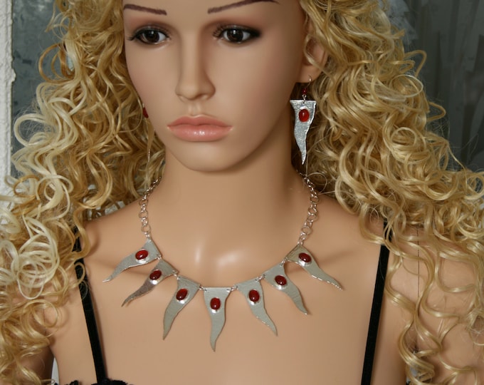 Exclusive 'Aten Rustica' designer necklace & Earring set.  Fully UK Hallmarked 925 Sterling Silver with Carnelians. Silversmith / Metalsmith