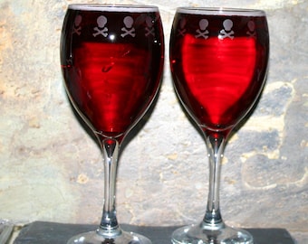Skull Border - Pair of exclusive design skull & crossbone bordered wine glasses