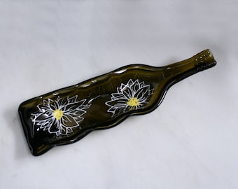 Decorative 3 candle plate 'Daisy' ~ Hand painted, Eco-friendly, recycled melted wine bottle. Condiment / dip / serving dish. Slumped bottle.