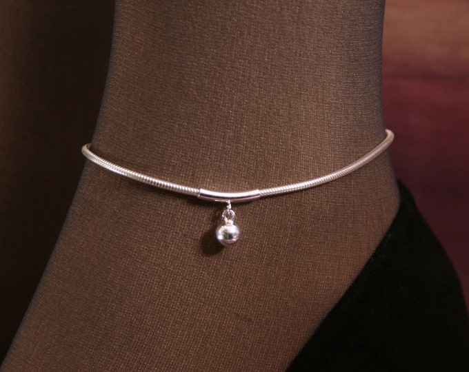 Slave bell. Slave Ankle Chain Bracelet. BDSM Anklet. Sterling silver. Tiny slave bell ankle chain. Little bell anklet.