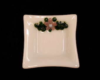 Flora Square Mini, Dusky Mauve ~ A hand made fused glass trinket / ring / earring / sushi dip dish. Raised flowers and green leaves on white