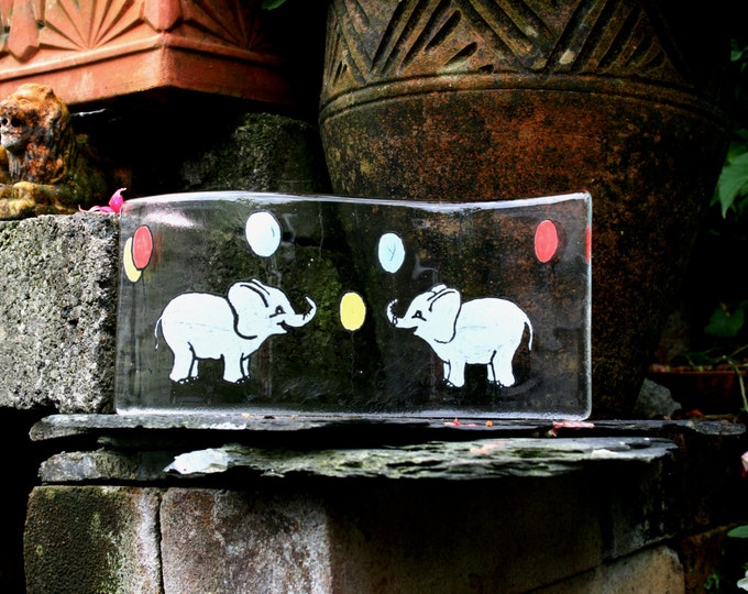 2 Cute baby elephants with balloons 'Party Elephant Duo' Hand painted fused glass free standing wave. Approx 10x25cm (4x10") In Pink or Grey