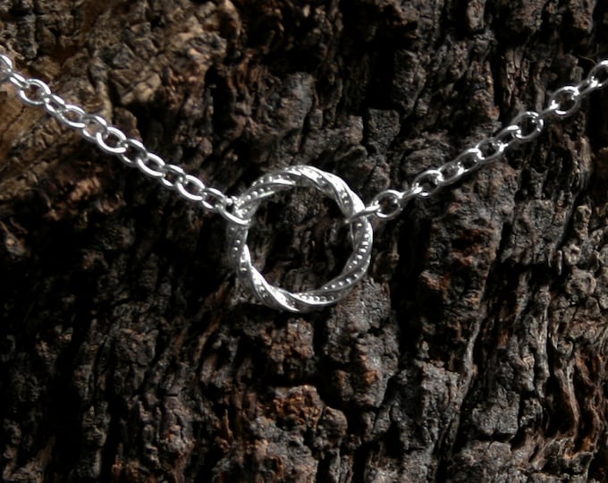 Discrete Fancy 'O' ring Day Collar / Slave Necklace. Sterling silver. Infinity / Eternity / Story of O / Captive ring. Choker or necklace.