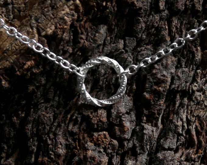 Discrete PERMANENTLY LOCKING Fancy 'O' ring Day Collar / Slave Necklace. Sterling silver. Infinity/Eternity/Captive ring. Choker or necklace