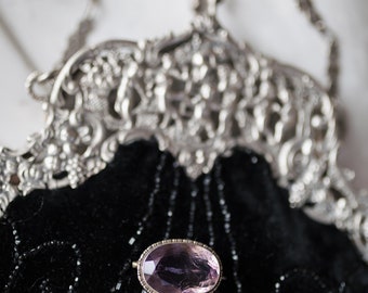 1920er Jahre antike gestempelte Silber Geldbörse Rahmen Upcycled und remade in Vintage perlenbesetzten schwarzen Seidensamt .