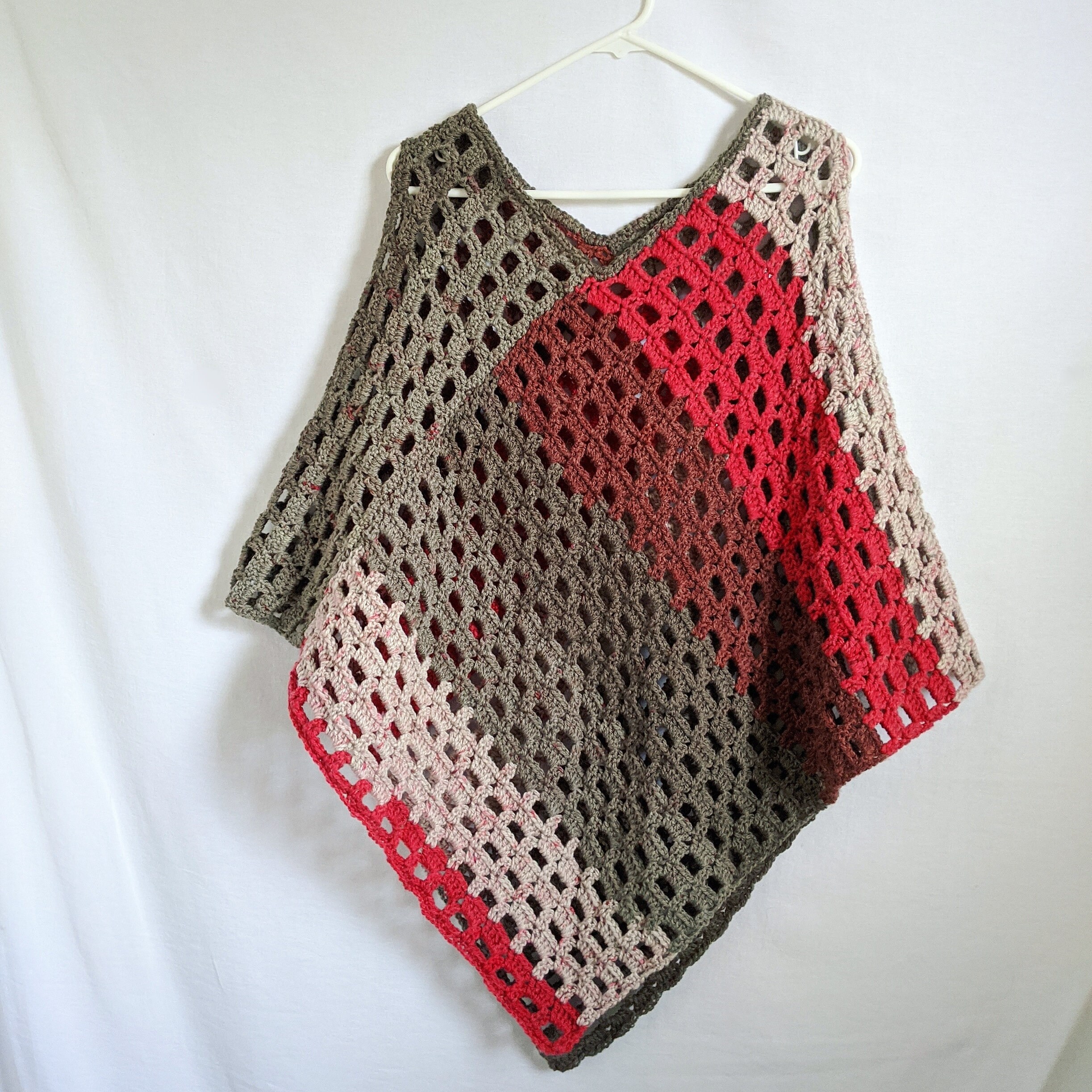 13+ Ponchos A Crochet The Arches Ponchocrochet Ponchoponcho Patterndiy Ponchocrochet Poncho