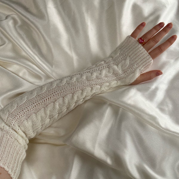 Knitted cream arm warmers cable knit fingerless thumb hole warm long sleeves winter gloves knit sleeve glove