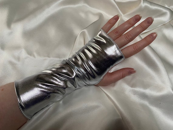 Metallic fingerless gloves deals