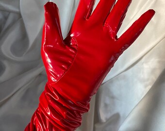 Red vinyl gloves deals