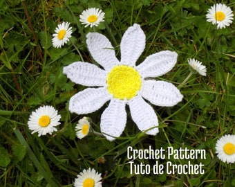 CROCHET PATTERN Crochet Daisy Flower Brooch for Women