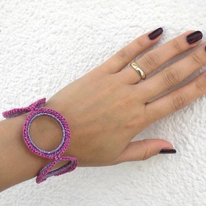 CROCHET PATTERN Round Motifs Crochet Bracelet with Rings for Women