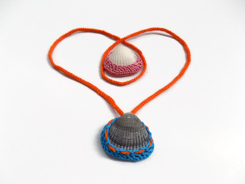 Collier Tour De Cou Fait Main Au Crochet - Coton Vin, Coquillage Cauri, Fermoir Sécurisé - Style Boho, Neuf Sans Emballage