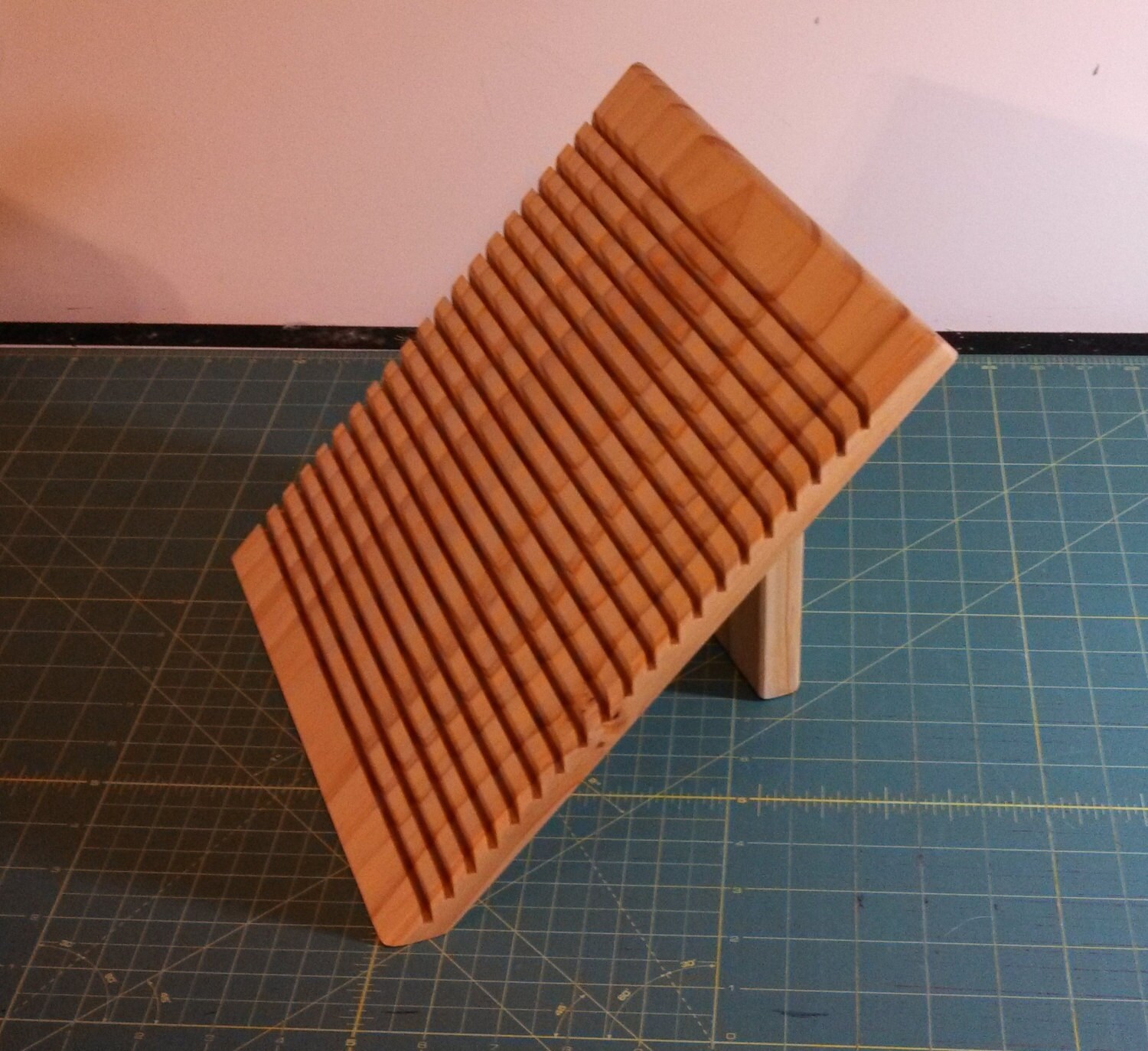 Quilters Ruler Rack, 20 Slot Standalone