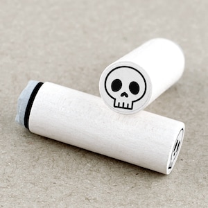 Ministempel Totenkopf