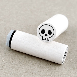 Mini Rubber Stamp Skull Ø 1,1 cm