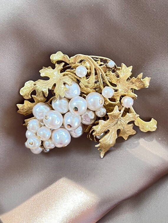 Miriam Haskell Pearl Grape Motif Brooch and Earri… - image 6