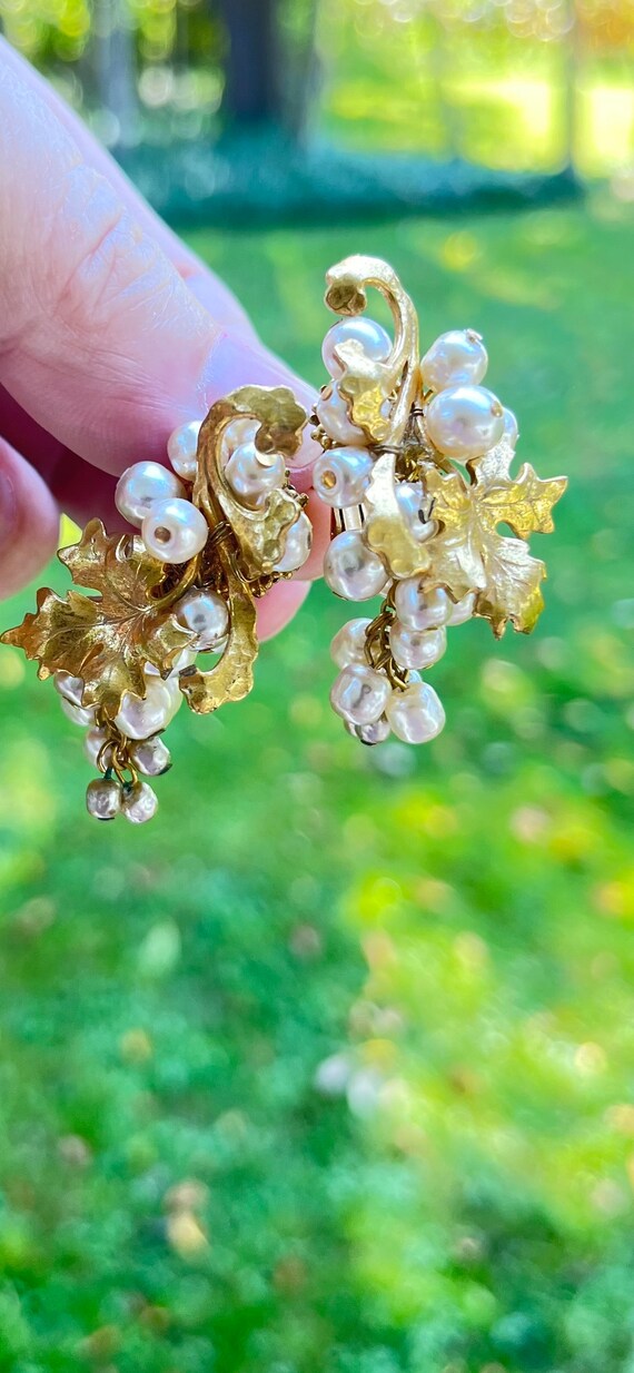 Miriam Haskell Pearl Grape Motif Brooch and Earri… - image 8