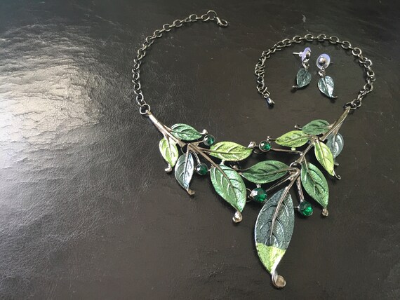 Bib Necklace, Green Bib Necklace, Leaf Necklace
