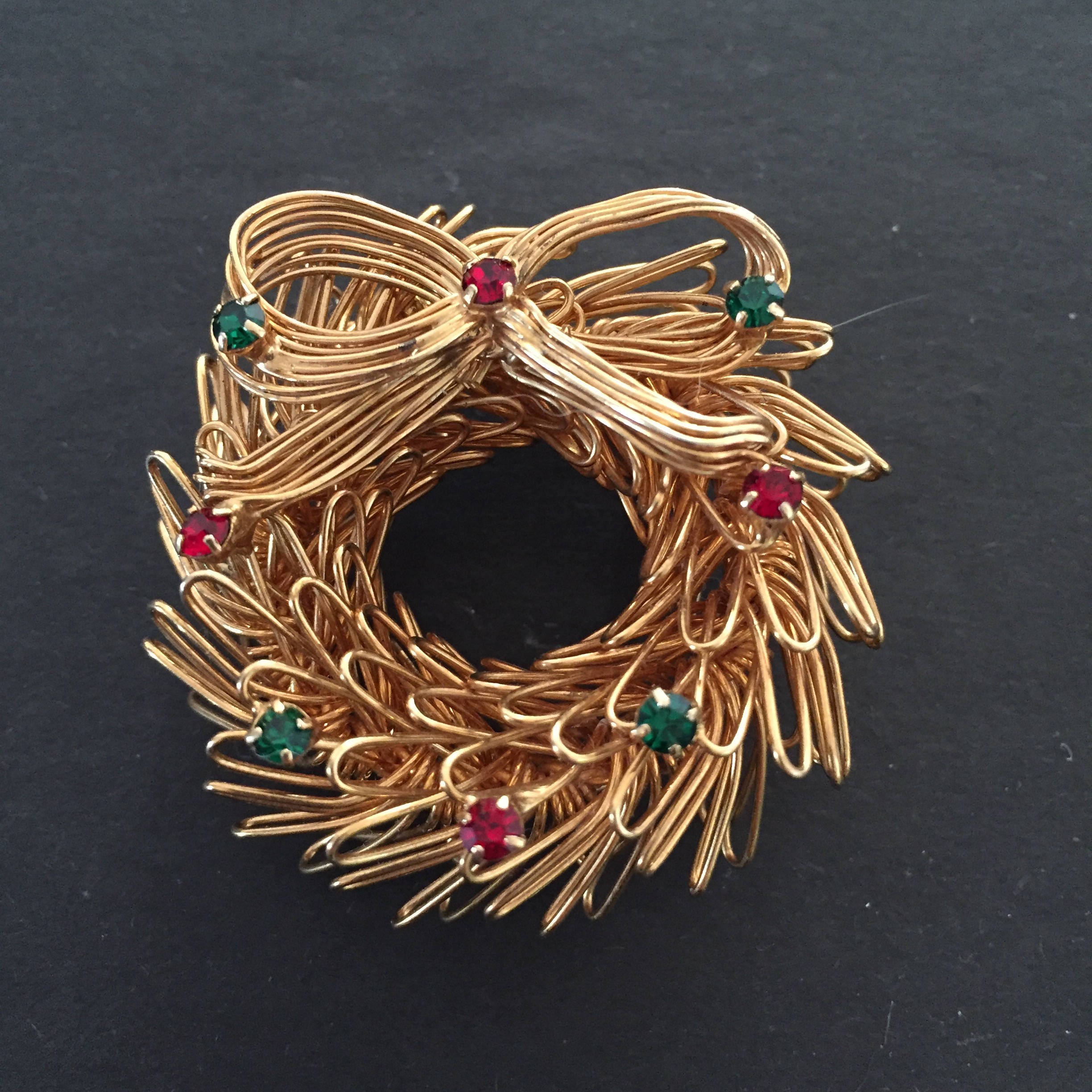 Holiday Brooch Christmas Wreath Gold Holiday Brooch Etsy