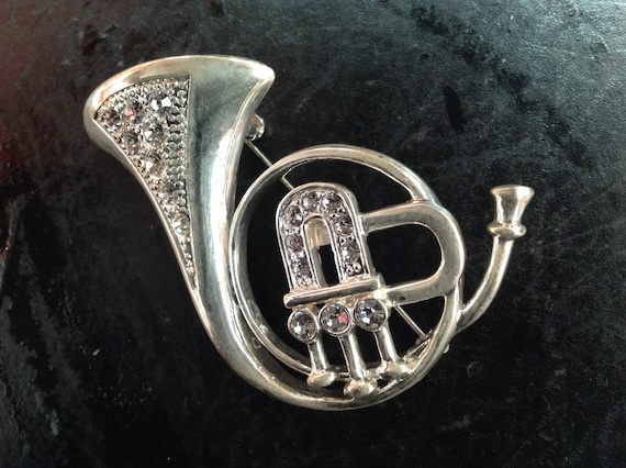 Holiday Brooch, Musical Brooch, French Horn Brooc… - image 5