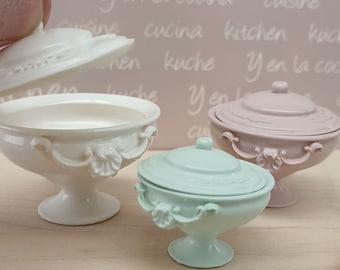 Large Shabby Tureen 1/6 scale miniature