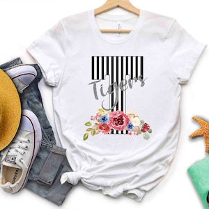 Tigers Shirt, Go Tigers, Game Day Shirt, Cute Tigers Tee, Tigers Mom Sunday, Cute Tigers Shirt, Tiger Spirit Shirt, Tiger Mom, Tigers Floral