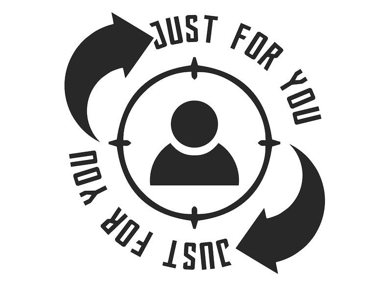 Puede incluir: Ilustraci&oacute;n en blanco y negro de una persona en un objetivo con flechas apuntando en c&iacute;rculo alrededor del objetivo. El texto "Just for you" est&aacute; escrito alrededor del objetivo.