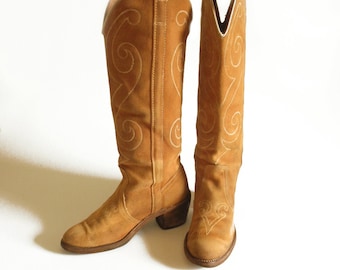 Vintage Dingo Cowboy Boots: Women's 6M Narrow, Honey Caramel Suede