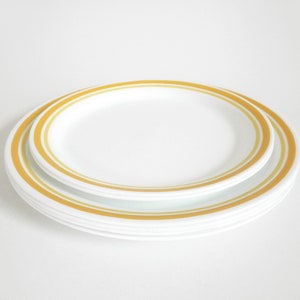Vintage Corelle Yellow "Citrus" Plates Set of 6- Includes Two 8.5" Salad Plates and Four 10.25" Dinner Plates- Corelle by Corning USA