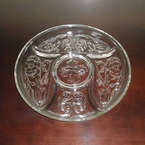 Vintage Botanical Serving Dish, Pressed Clear Glass Divided Serving Platter with Flower and Leaf Motif 11.5&quot; Round