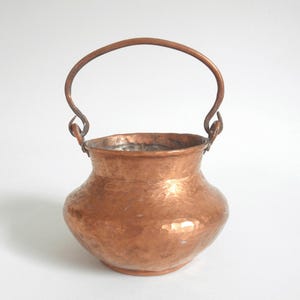 Vintage Artisan Hammered Copper Pot, Old Decorative Solid Copper Cauldron Pot with Handle, Heavy Hammered Copper Pot, Tall Neck, 5&quot; wide