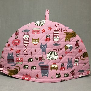 Japanese Oxford Cloth Pink and Red Cat Town Quilted TeaPot Cozy