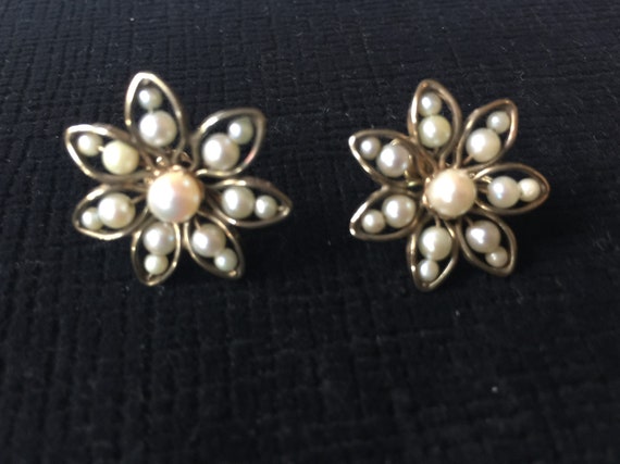 Vintage Faux Pearl Earrings, Star or Flower-shape… - image 3