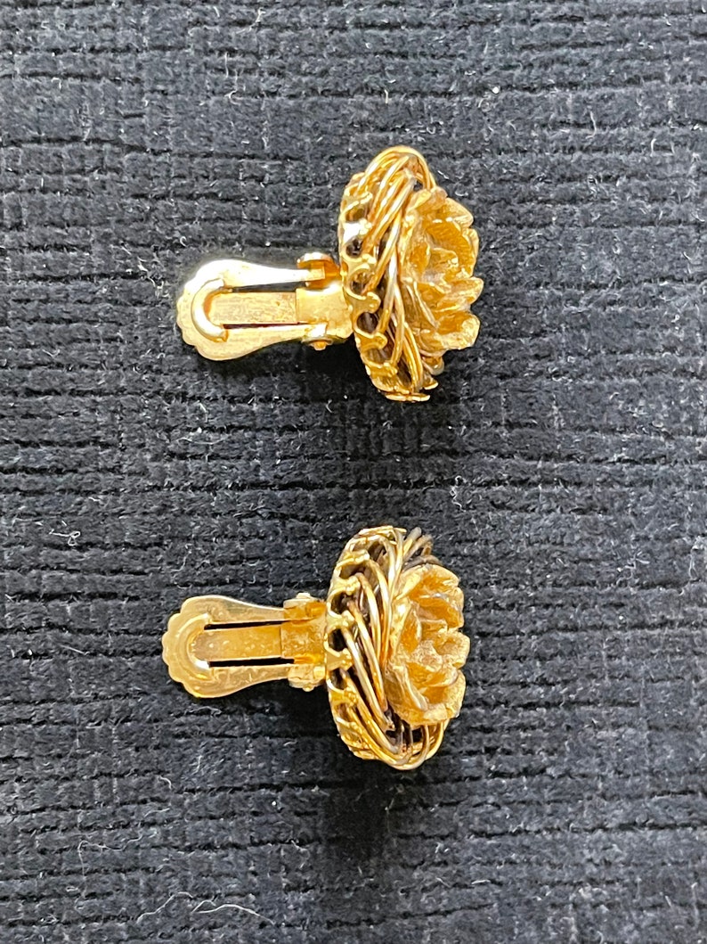 Florenza Gold Rose Earrings, Vintage 1960s. Elegant, Clip Back Earrings framed with scrollwork. 3/4 in diam. Valentine. Gift Box incl. image 5