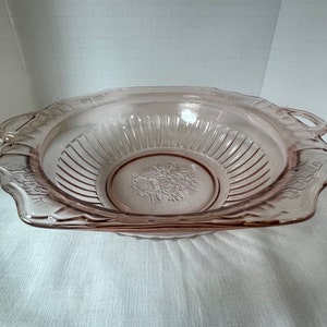 Pink Mayfair Pattern Depression Glass Vegetable or Serving Bowl. Six-sided with handles. Anchor Hocking, vintage 1930s. Excellent Condition.