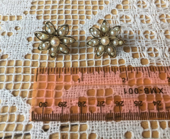 Vintage Faux Pearl Earrings, Star or Flower-shape… - image 8