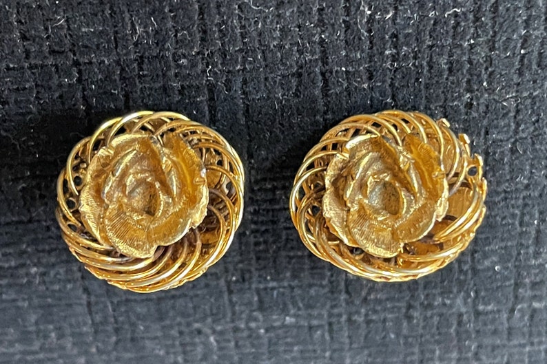 Florenza Gold Rose Earrings, Vintage 1960s. Elegant, Clip Back Earrings framed with scrollwork. 3/4 in diam. Valentine. Gift Box incl. image 4