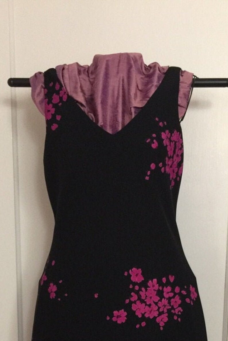 Size 10. above-the-ankle length slip dress Vintage Evening Black Dress by Jones New York fully lined classic styling from the 1980