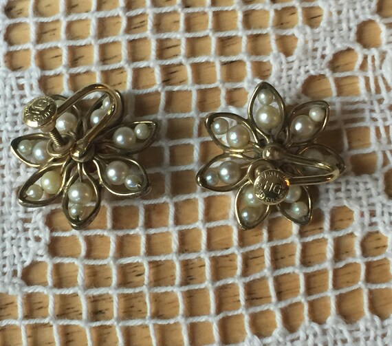 Vintage Faux Pearl Earrings, Star or Flower-shape… - image 4
