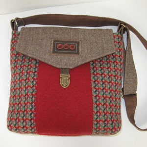 purse,tote,handbag,carry on,handmade,travel bag,clutch,go green,upcycle,felted,plaid,messenger bag,crossbody purse