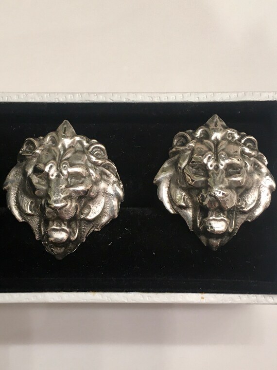 Vintage lion head cufflinks